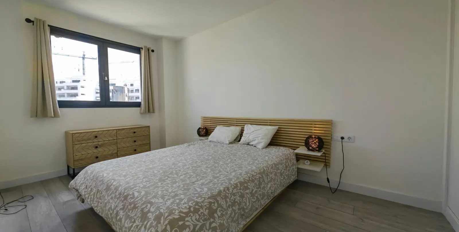 Venta de ático dúplex en Estepona 34