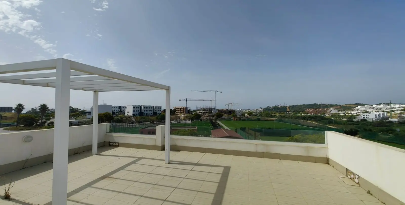 Venta de ático dúplex en Estepona 43