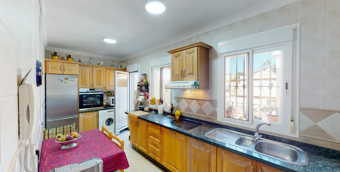 Sale of semi-detached house in Torre del Mar 6