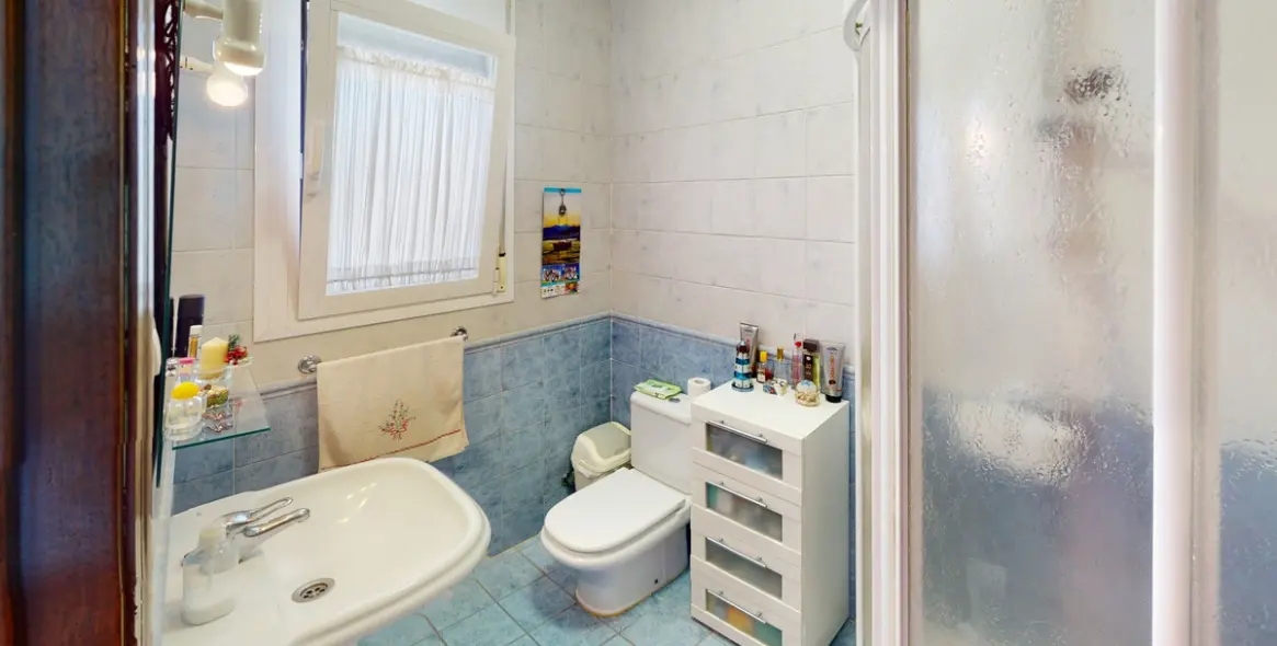 Sale of semi-detached house in Torre del Mar 16