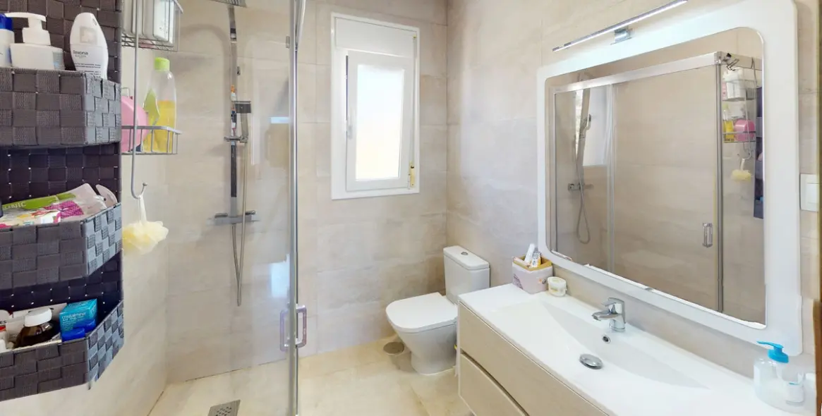 Sale of semi-detached house in Torre del Mar 23