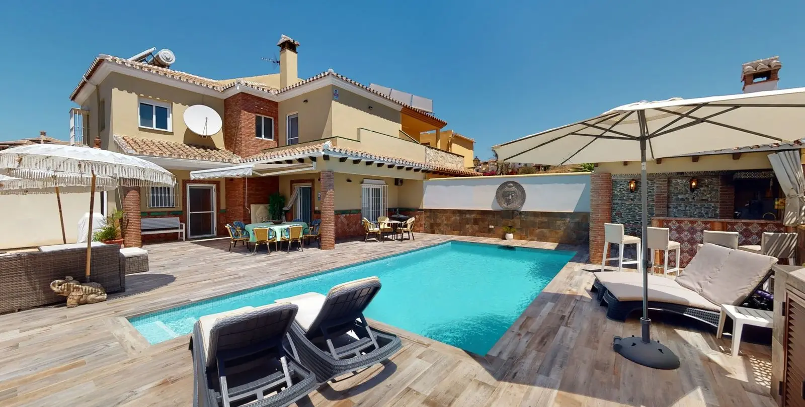 Продажа дома на две семьи в Torre del Mar 2