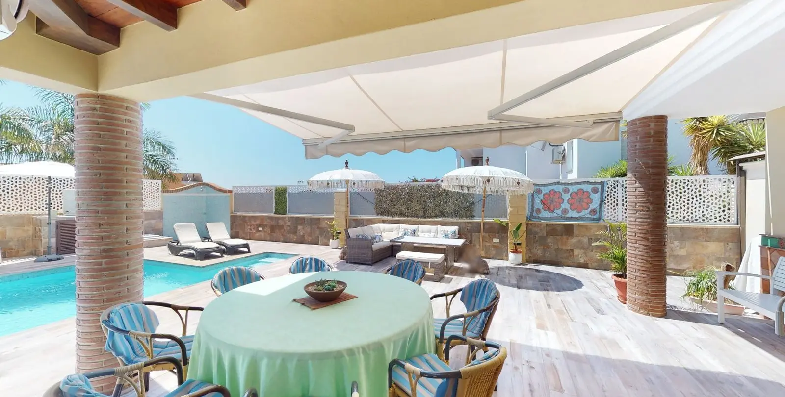 Продажа дома на две семьи в Torre del Mar 14