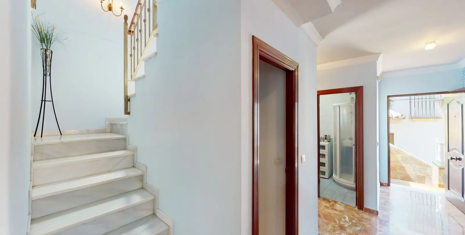 Продажа дома на две семьи в Torre del Mar 15