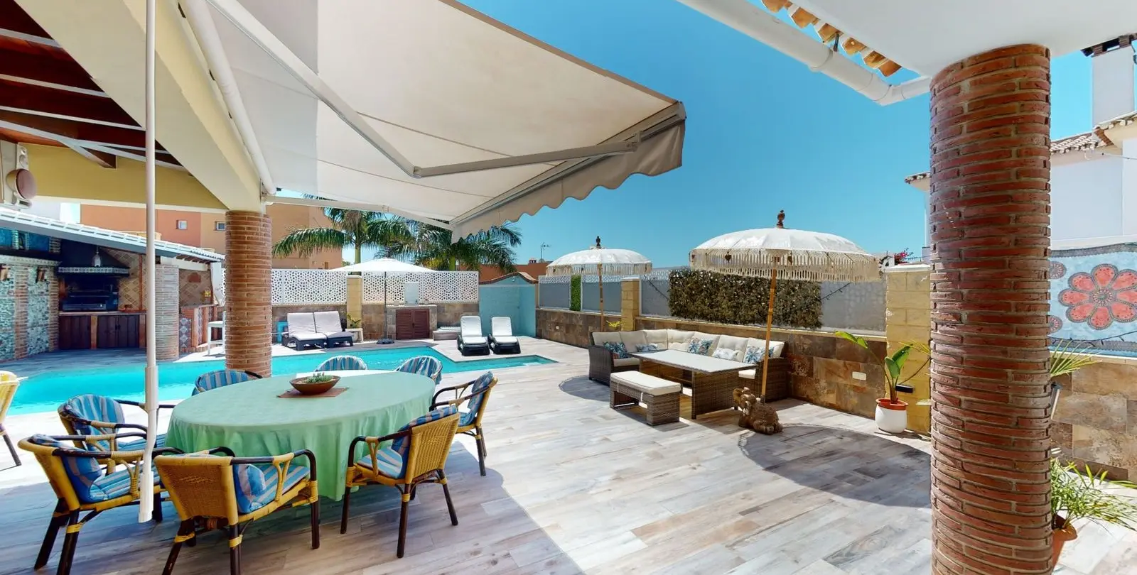 Продажа дома на две семьи в Torre del Mar 45