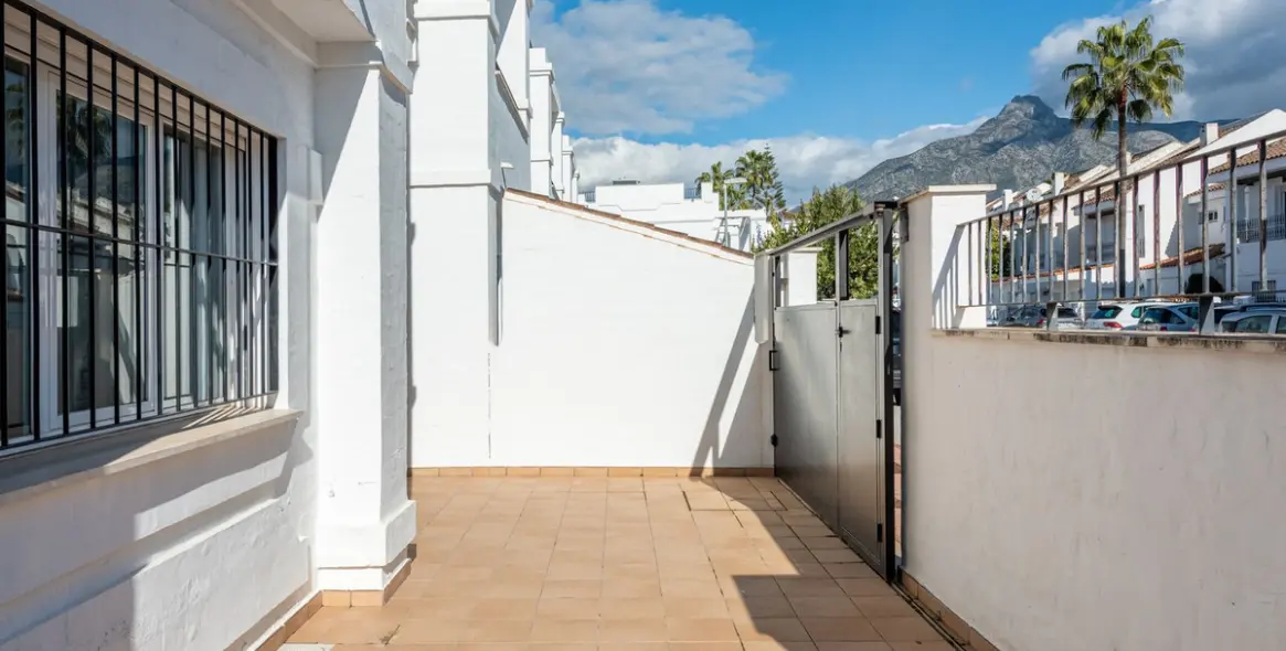 Продажа таунхауса в Nueva Andalucía 18