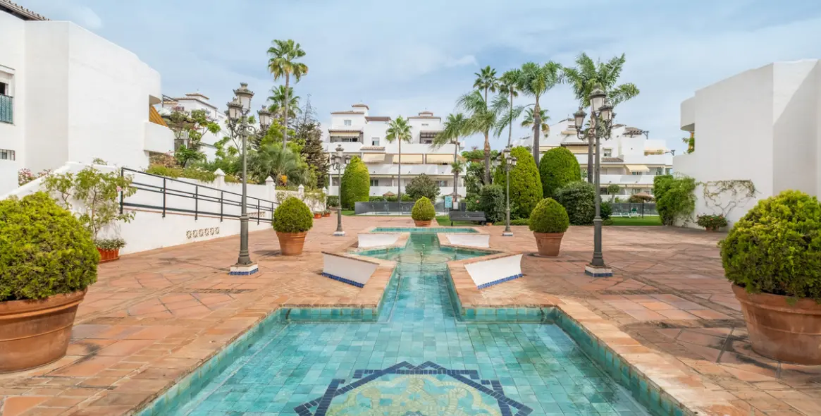 Продажа апартаментов на среднем этаже в The Golden Mile 21