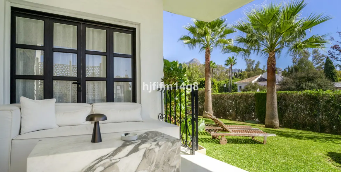 Продажа апартаментов на первом этаже в Nueva Andalucía 2