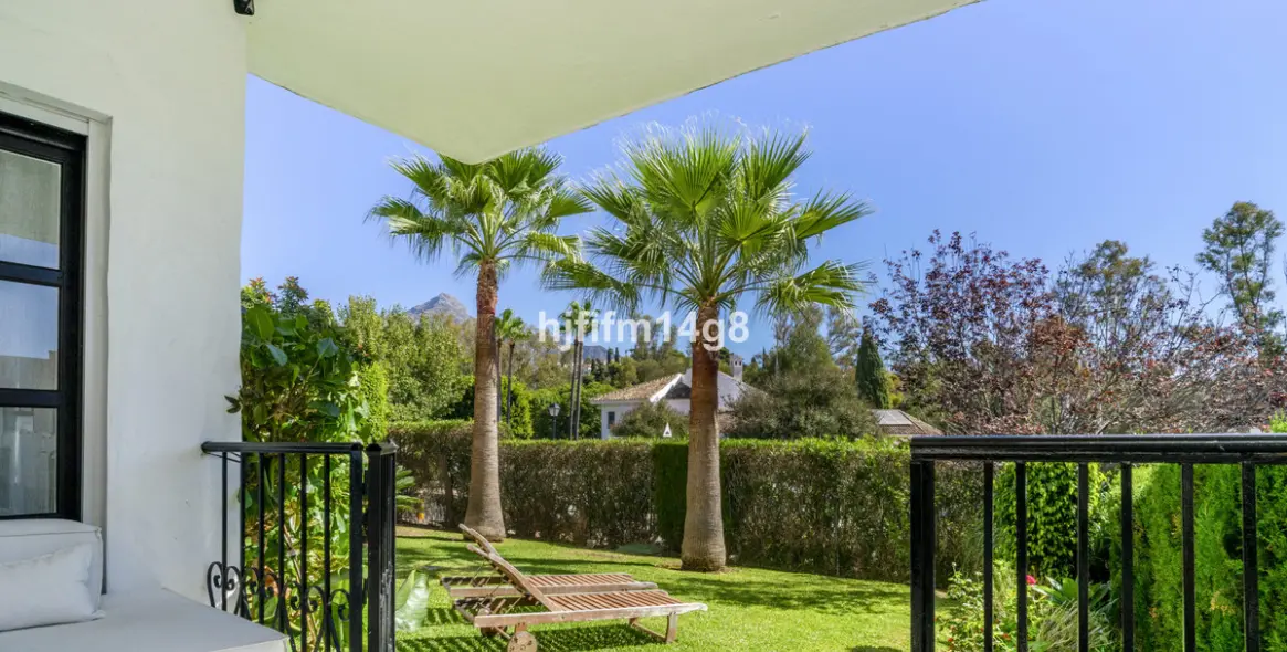 Продажа апартаментов на первом этаже в Nueva Andalucía 3