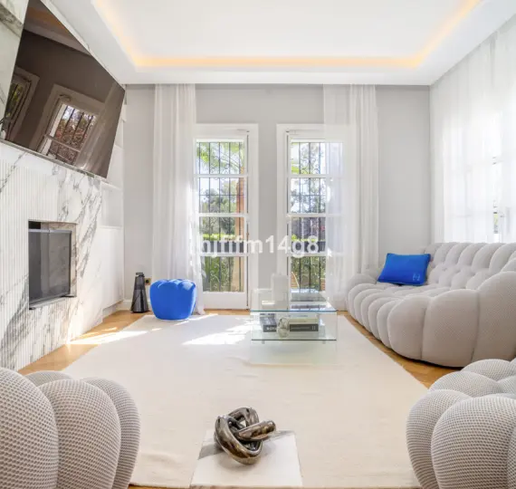 Продажа апартаментов на первом этаже в Nueva Andalucía