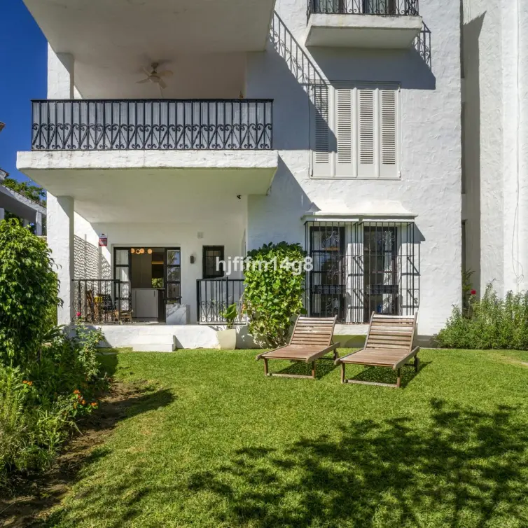 Venta de apartamento en planta baja en Nueva Andalucía