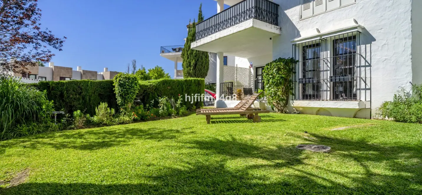 Venta de apartamento en planta baja en Nueva Andalucía 4