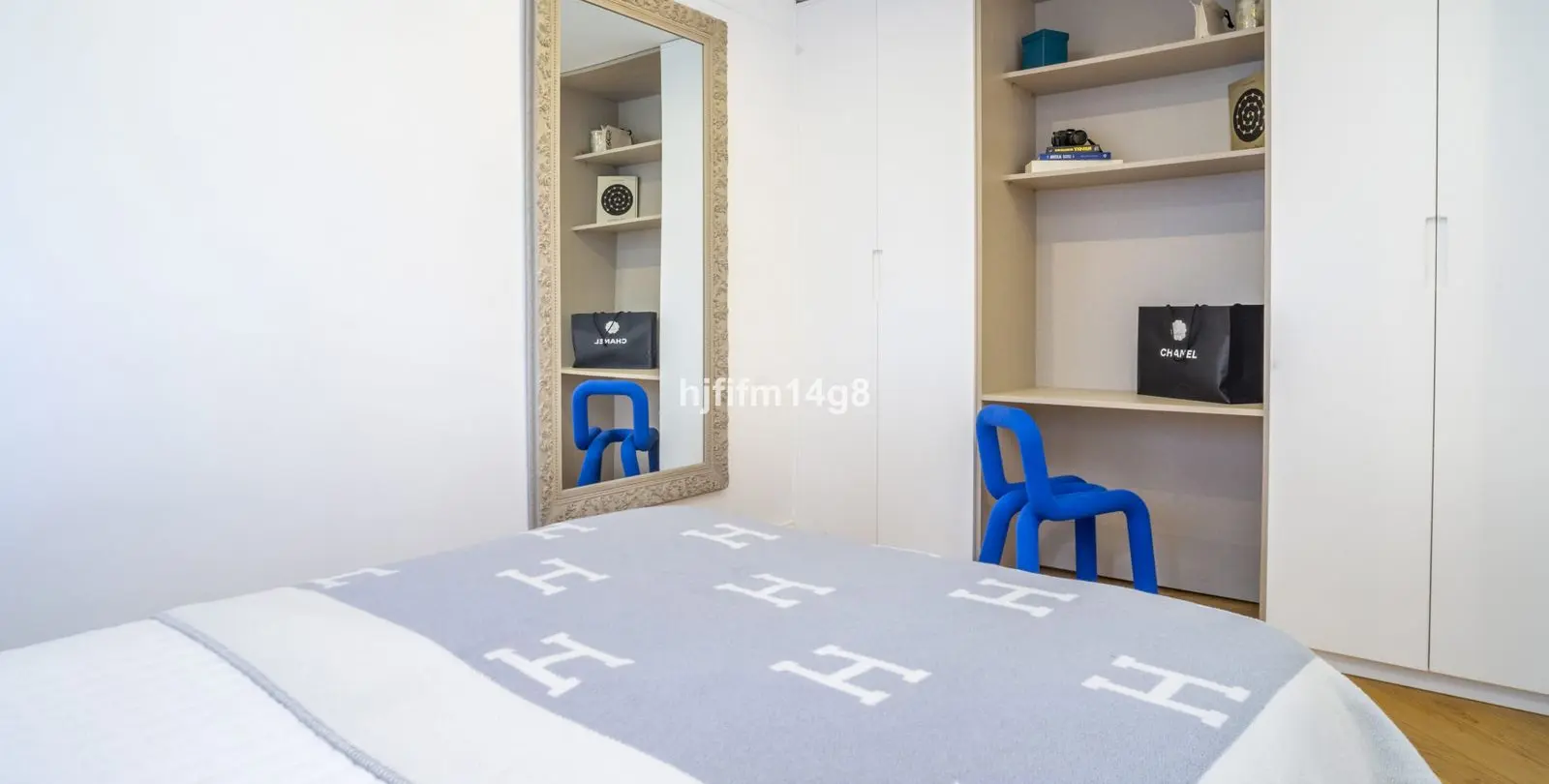 Sale of ground floor apartment in Nueva Andalucía 14