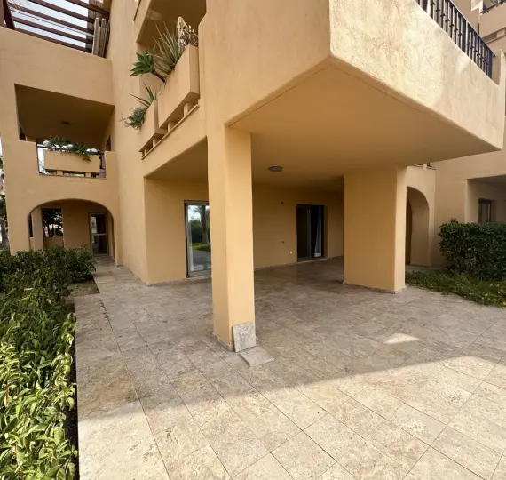 Продажа апартаментов на первом этаже в Atalaya