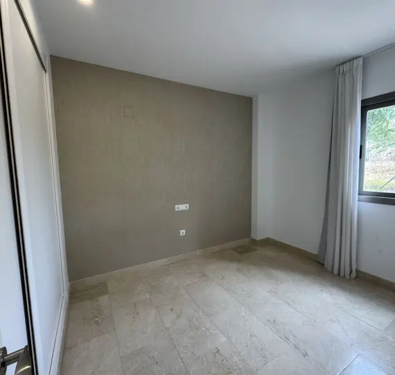 Продажа апартаментов на первом этаже в Atalaya