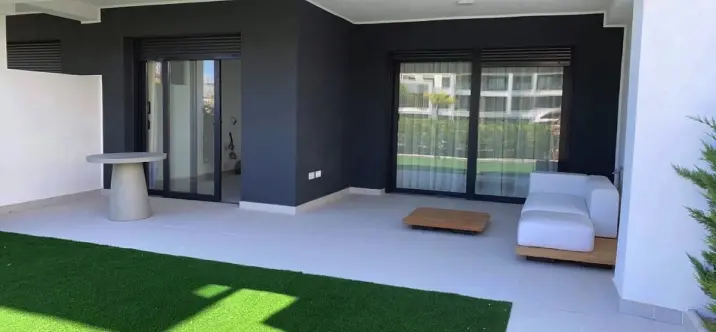 Продажа апартаментов на первом этаже в Bel Air 3