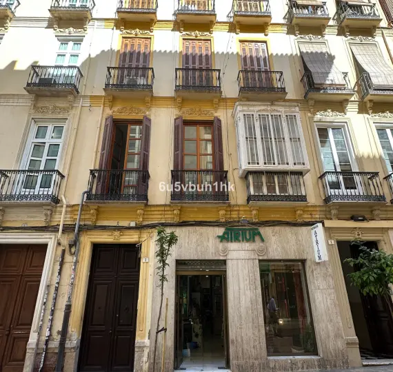 Ground floor apartment R5218129