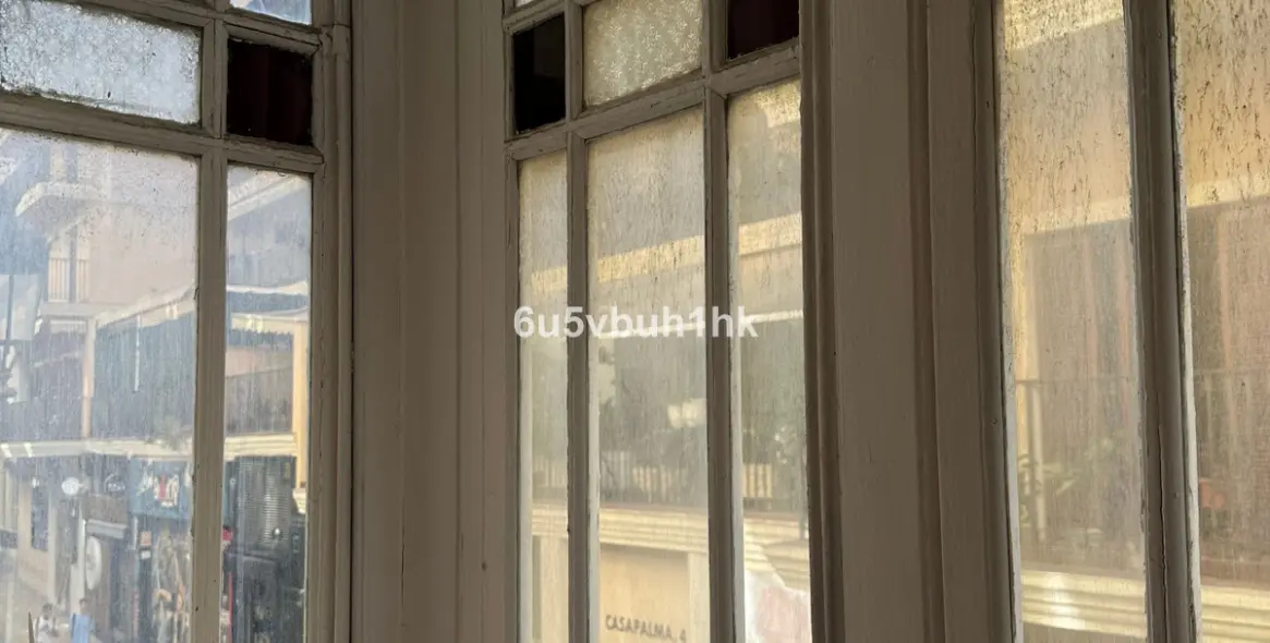 Sale of ground floor apartment in Malaga (district Málaga Centro) 9