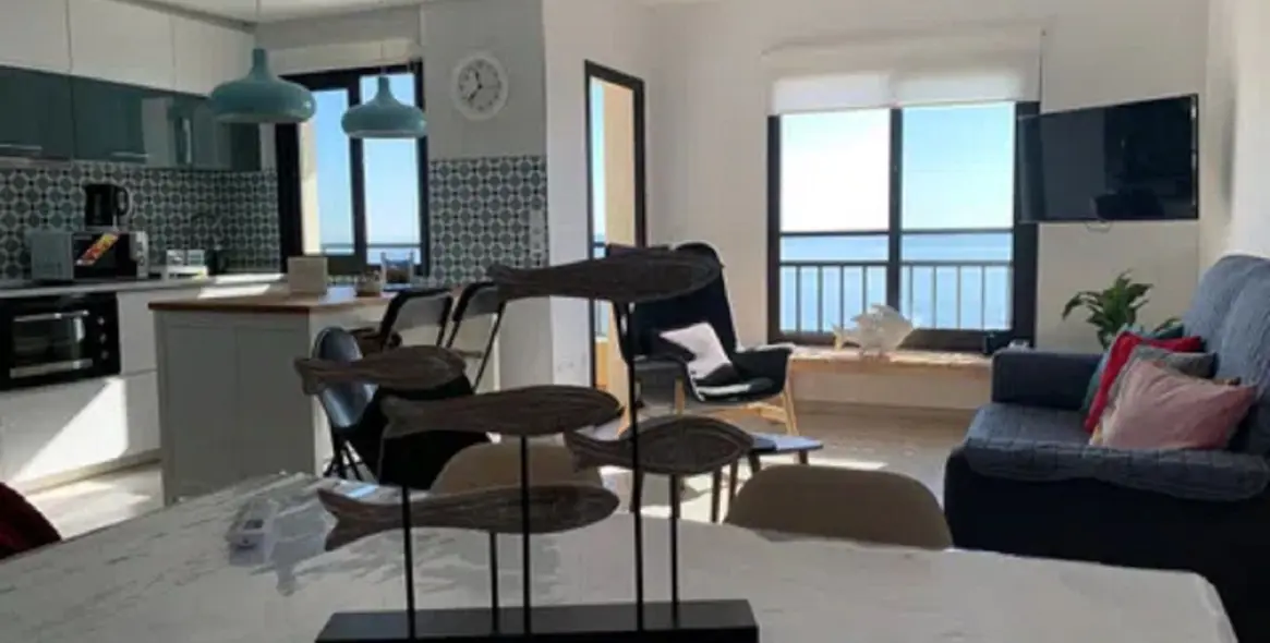 Sale of middle floor apartment in Fuengirola 3