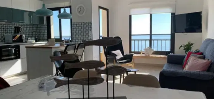 Sale of middle floor apartment in Fuengirola 2
