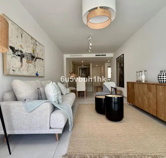 Продажа апартаментов на первом этаже в Elviria