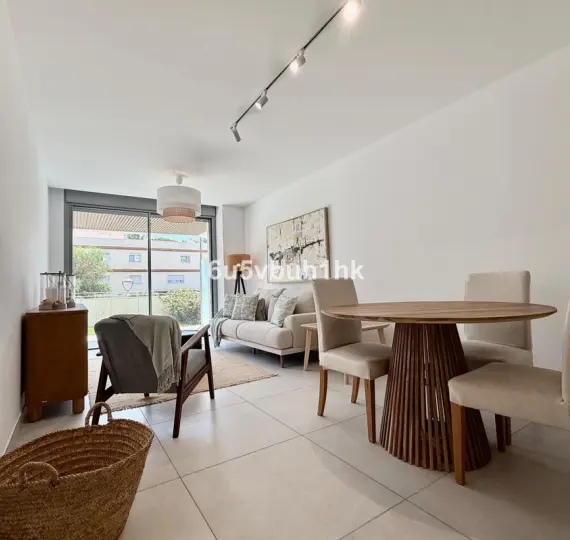 Продажа апартаментов на первом этаже в Elviria