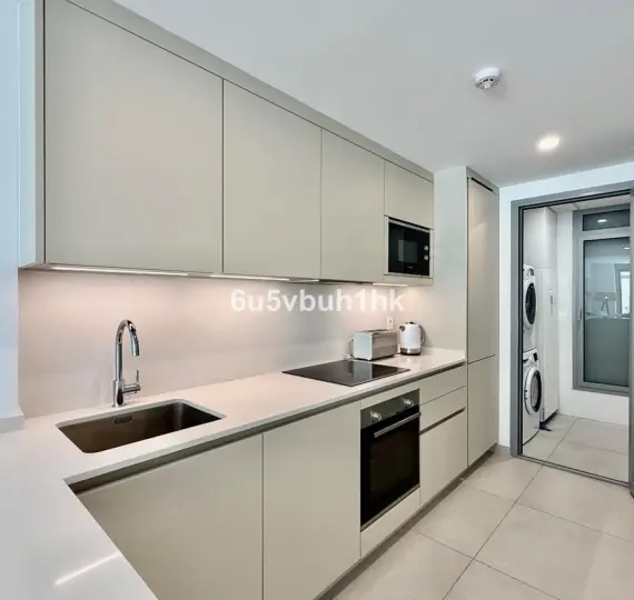 Продажа апартаментов на первом этаже в Elviria