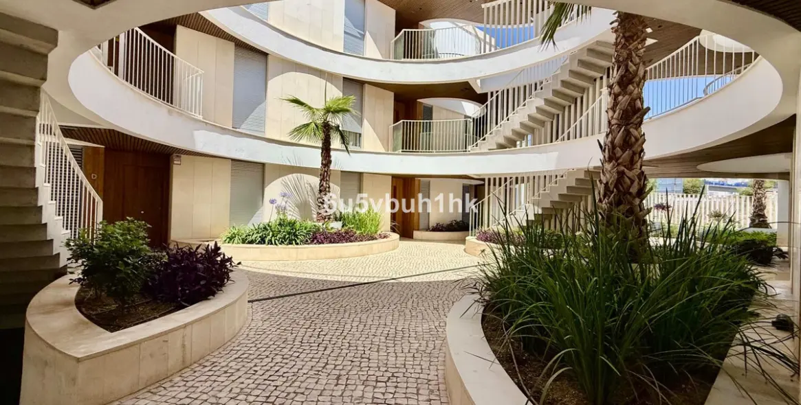 Продажа апартаментов на первом этаже в Elviria 15