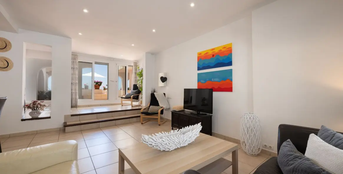 Sale of ground floor apartment in Riviera del Sol 2