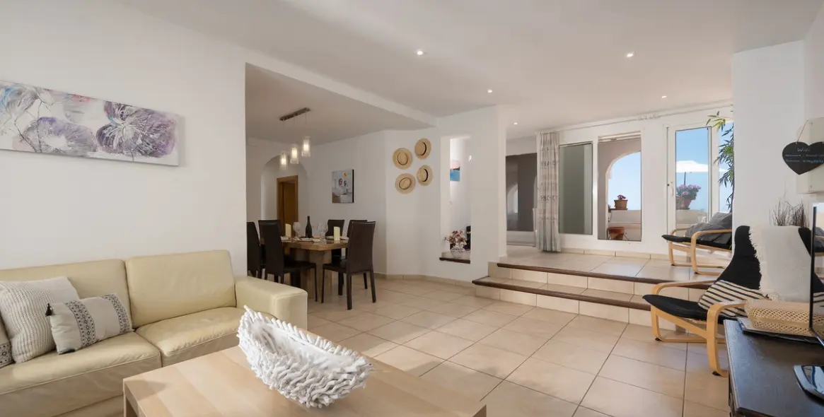 Sale of ground floor apartment in Riviera del Sol 6