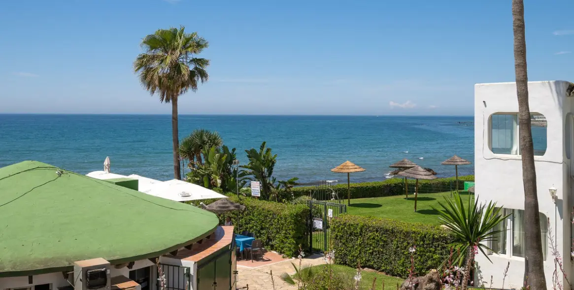 Sale of ground floor apartment in Riviera del Sol 9