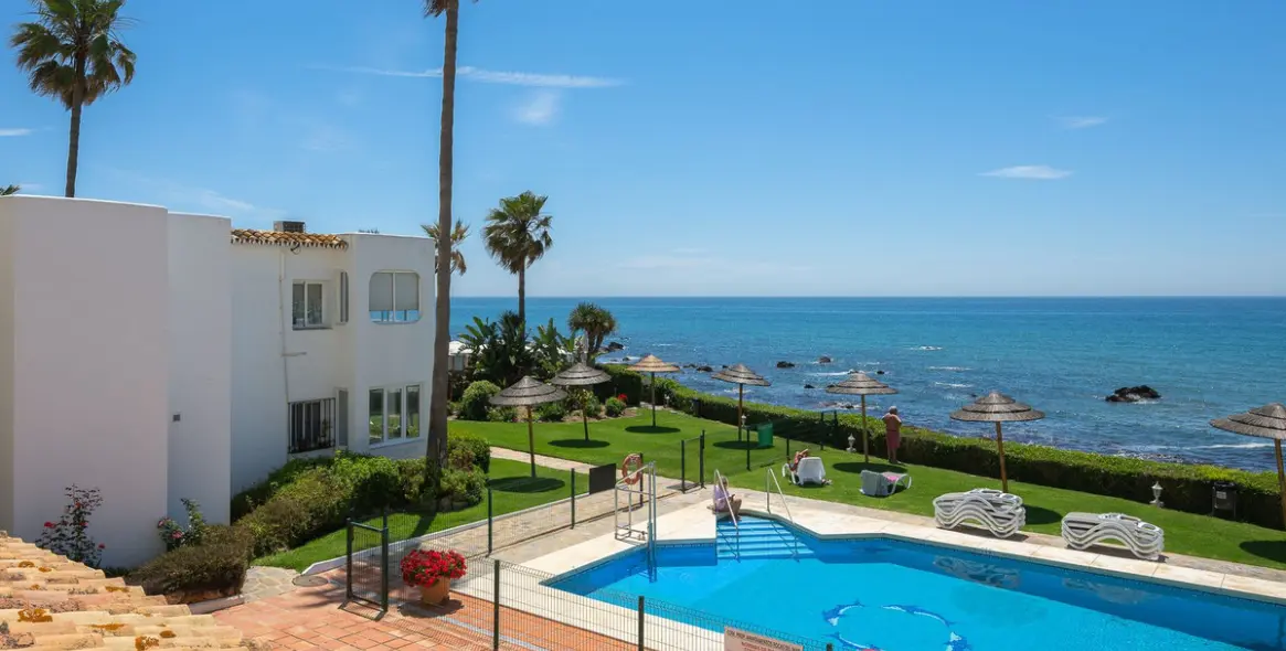 Sale of ground floor apartment in Riviera del Sol 19