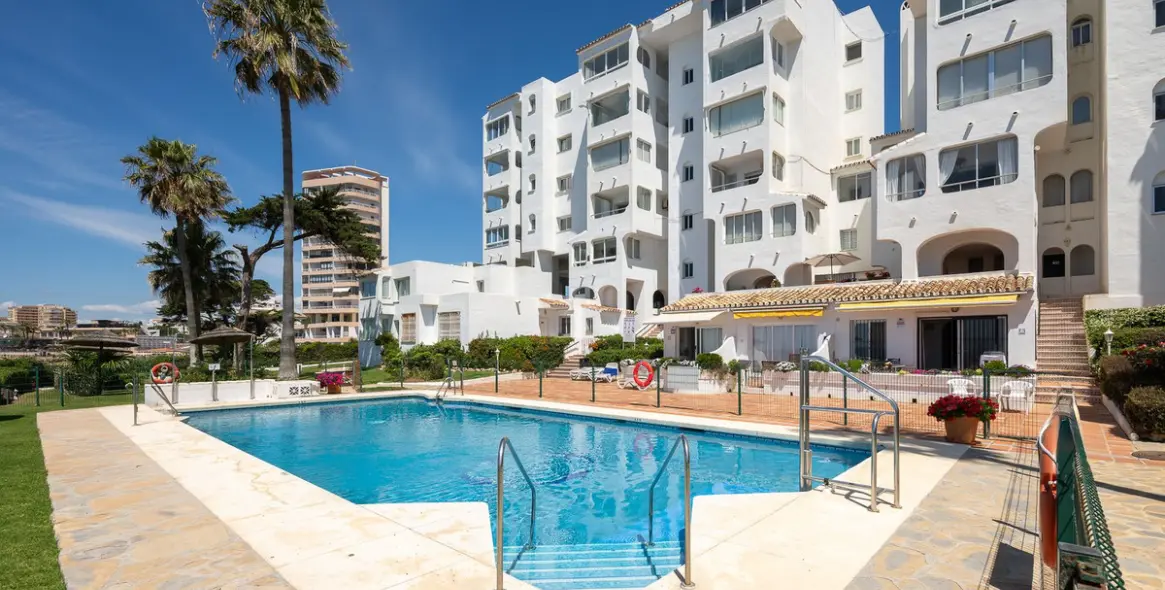 Sale of ground floor apartment in Riviera del Sol 21