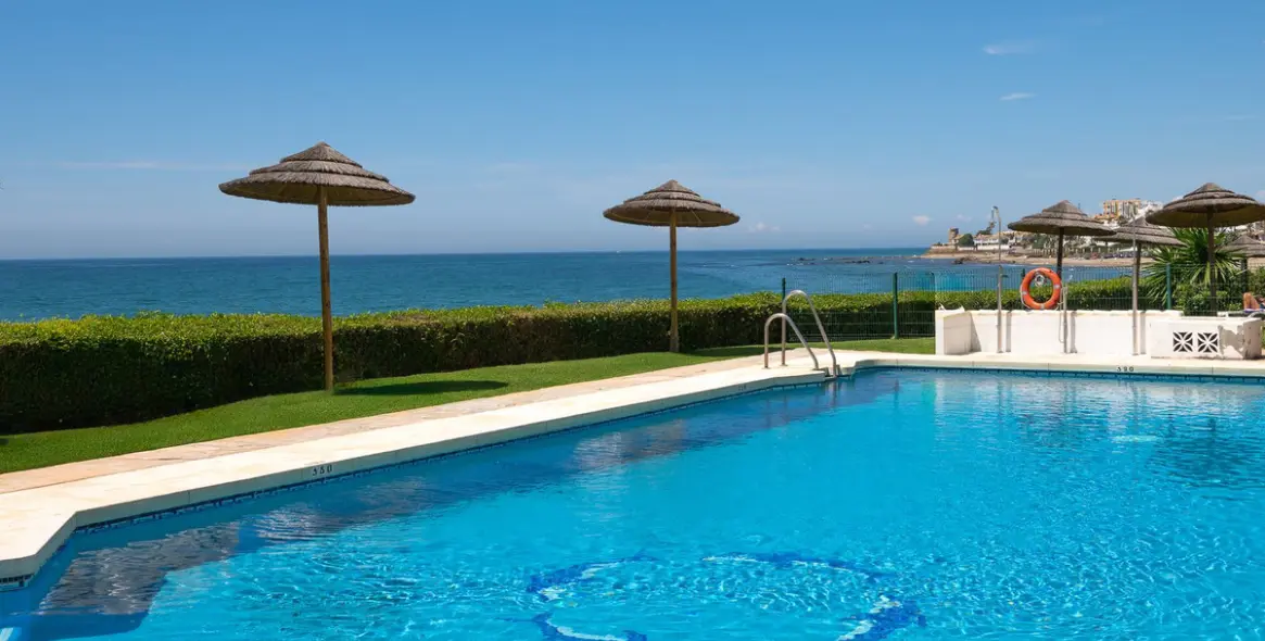 Sale of ground floor apartment in Riviera del Sol 23