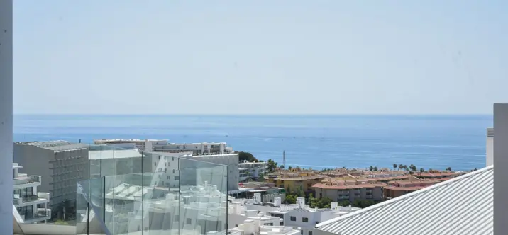 Продажа апартаментов на среднем этаже в Fuengirola 0