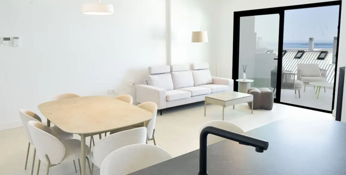 Venta de apartamento en planta media en Fuengirola 3