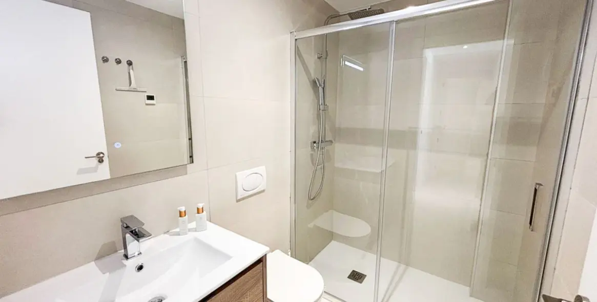 Venta de apartamento en planta media en Fuengirola 6