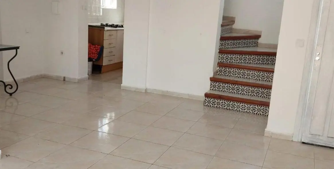 Продажа дома на две семьи в Calahonda 12