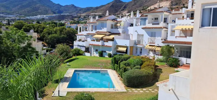 Продажа дома на две семьи в Benalmadena 1