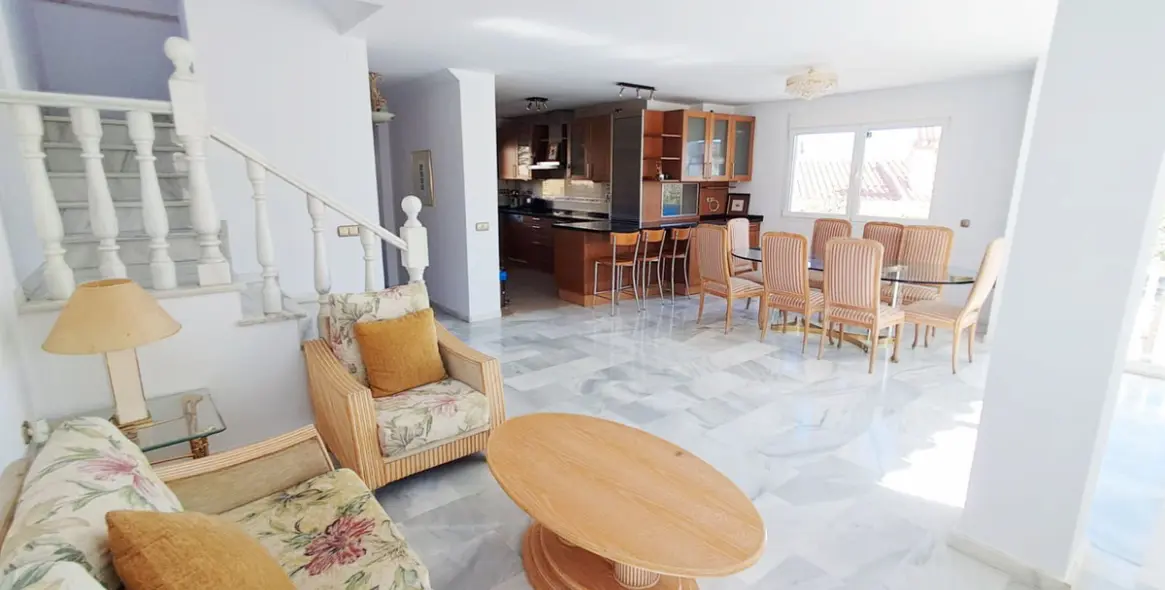 Продажа дома на две семьи в Benalmadena 14