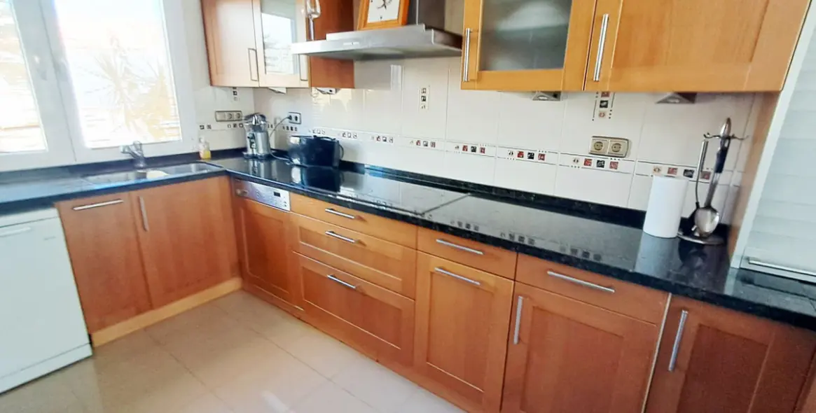 Продажа дома на две семьи в Benalmadena 15