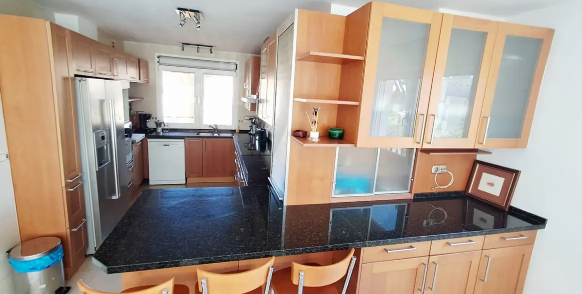 Продажа дома на две семьи в Benalmadena 17