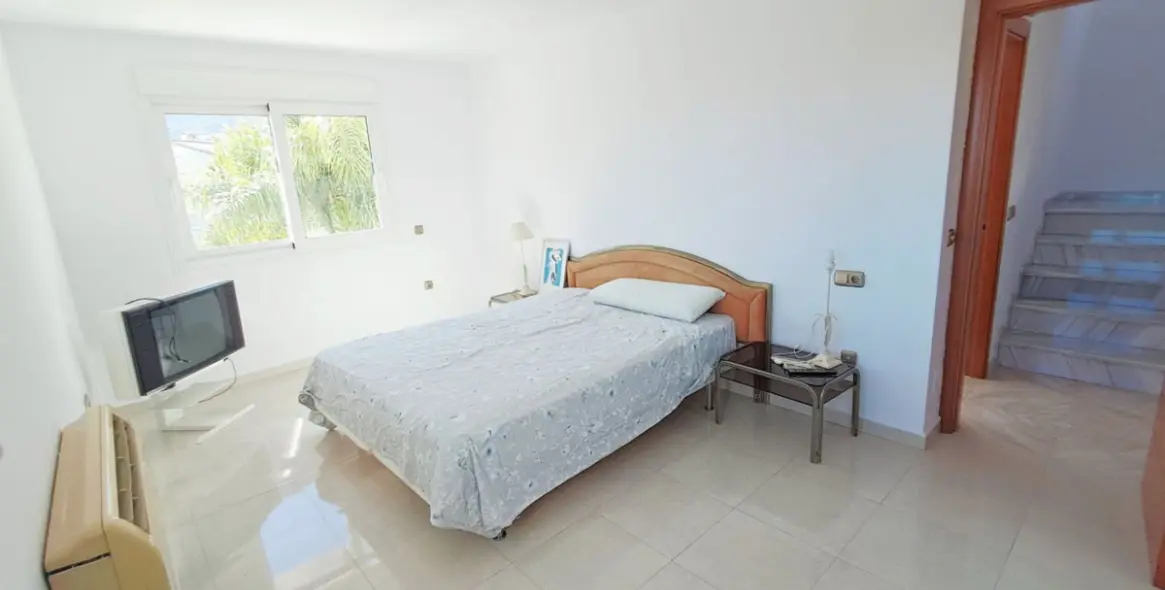 Продажа дома на две семьи в Benalmadena 18