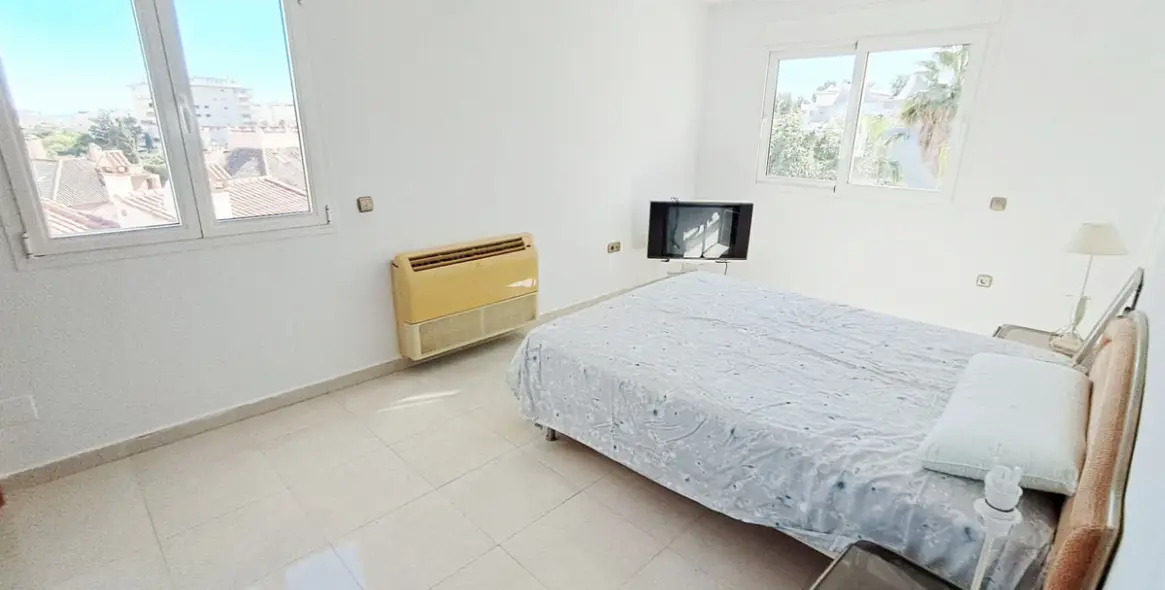 Продажа дома на две семьи в Benalmadena 19