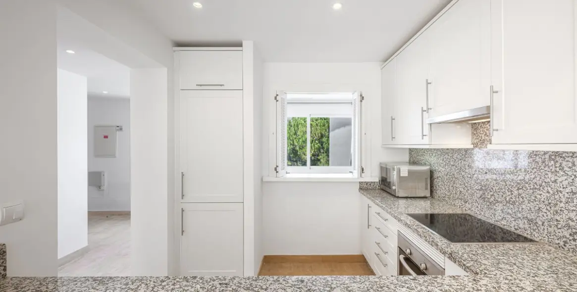 Sale of penthouse in Río Real 13