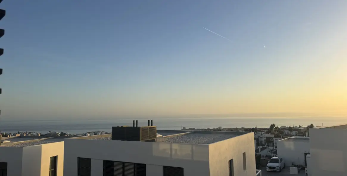 Sale of townhouse in Riviera del Sol 2