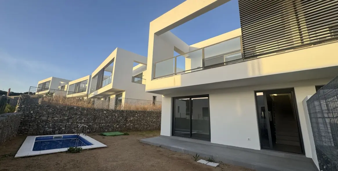 Sale of townhouse in Riviera del Sol 24