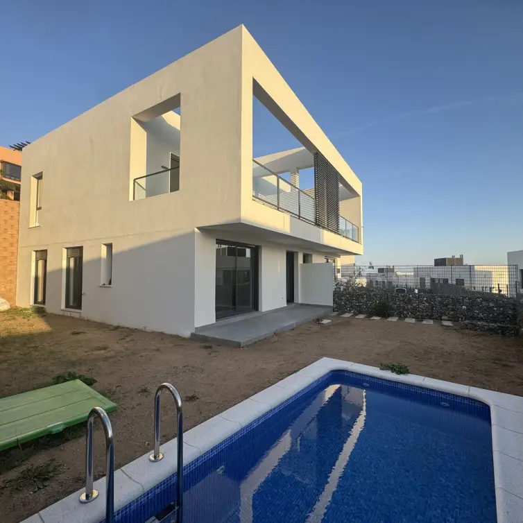 Sale of townhouse in Riviera del Sol