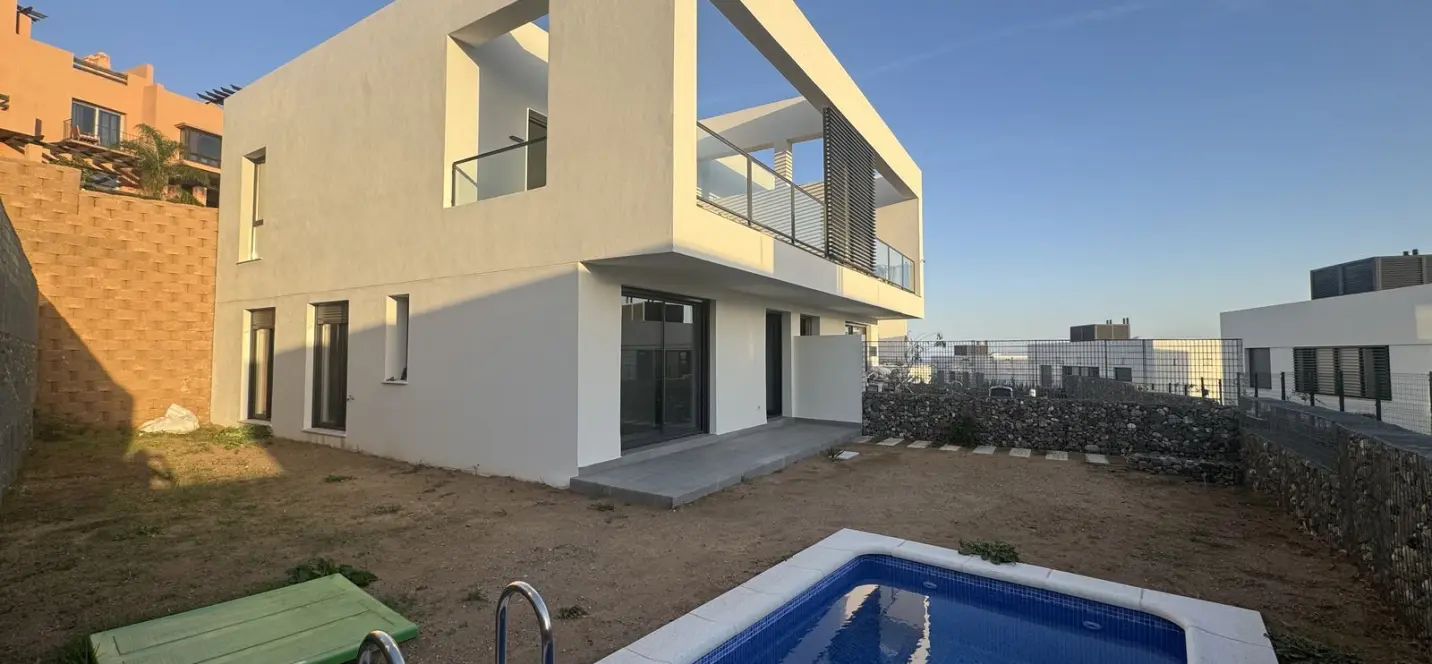 Sale of townhouse in Riviera del Sol 1