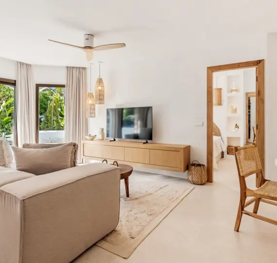 Продажа апартаментов на первом этаже в Elviria